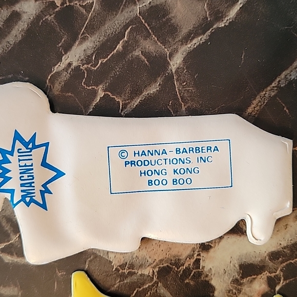 Vtg Lot of 2 Hanna-Barbera Puffy Magnets Magnetic Yogi, boubou - Picture 4 of 4